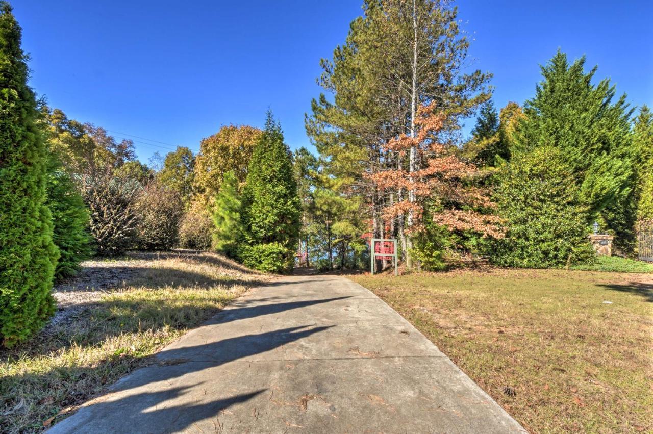 Lake Keowee Escape With Dock, Deck And Lake Access! Six Mile Экстерьер фото